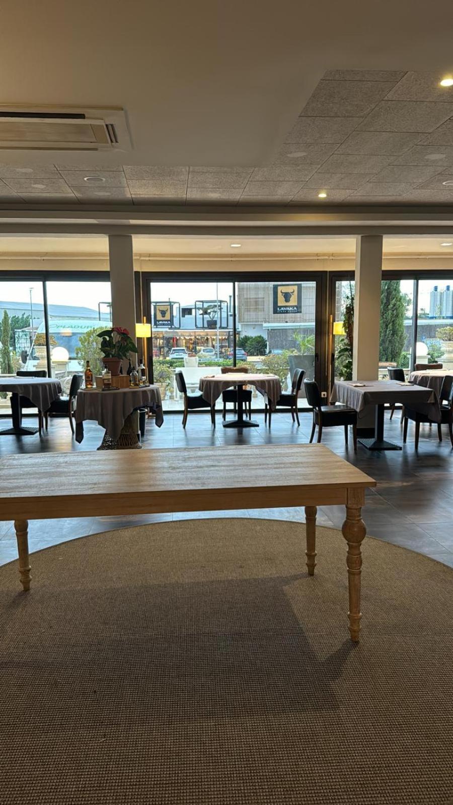 Hotel & Restaurant Figueres Parc Los Hostalets de Llers Exteriör bild