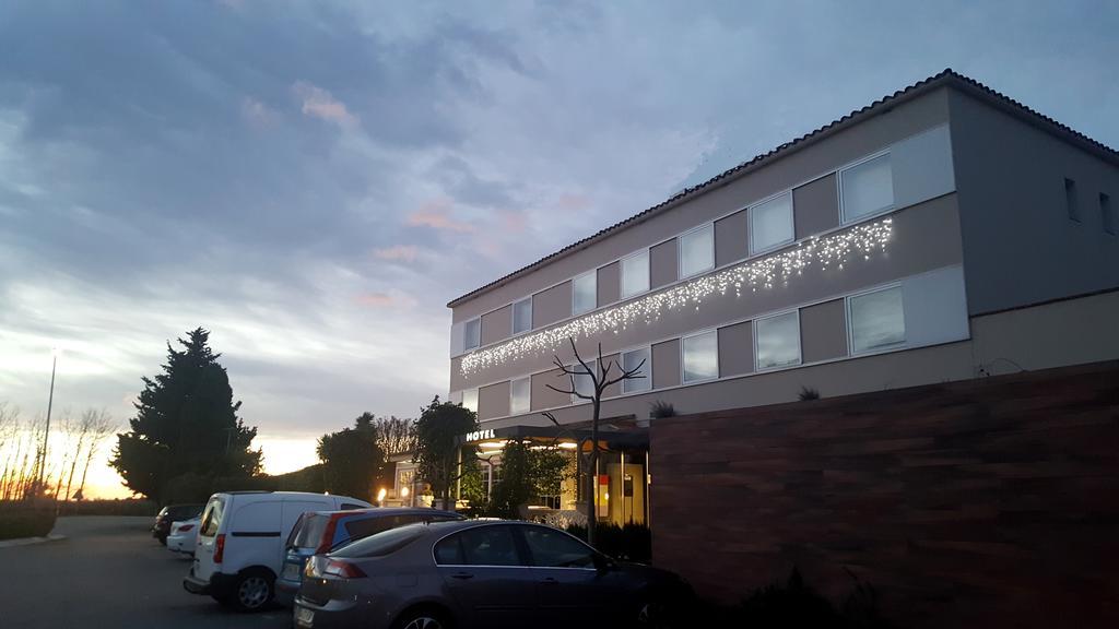 Hotel & Restaurant Figueres Parc Los Hostalets de Llers Exteriör bild